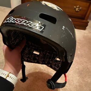 REO Ski/snowboard helmet (size Youth Large)
